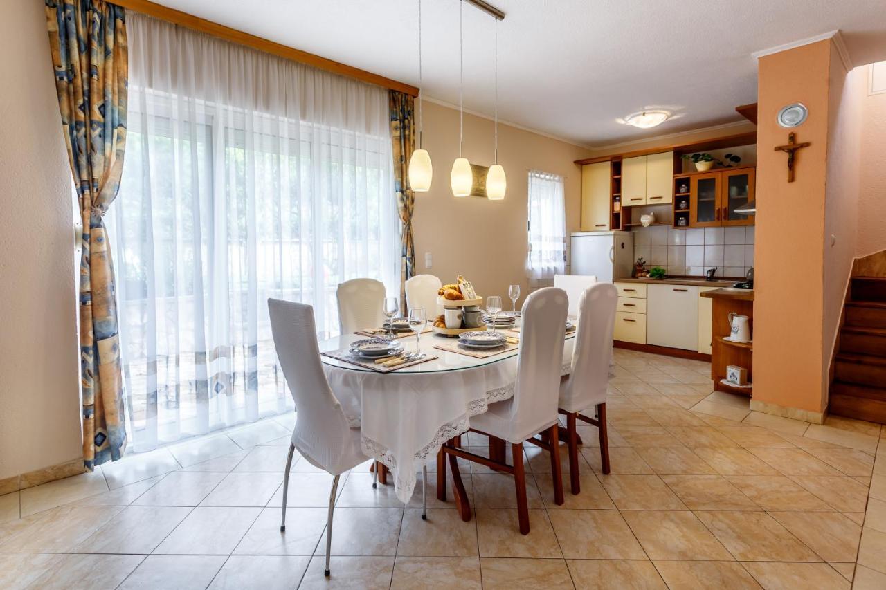 Holiday Home Memories And Joy Imotski Esterno foto
